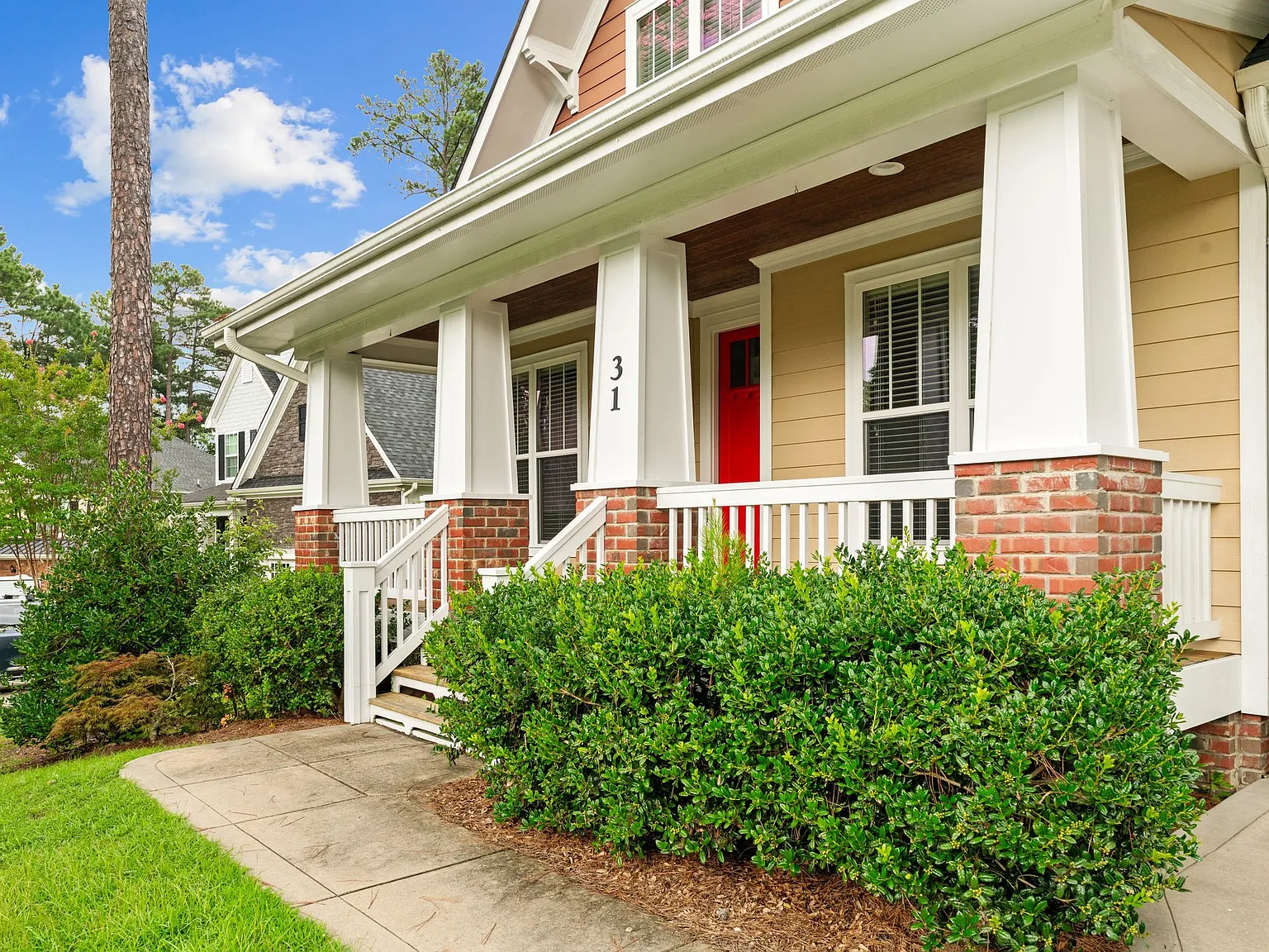 31 Spring Pond Ln — Photo 3