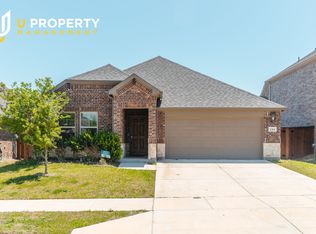 104 Kirwin Dr, Fort Worth, TX 76131