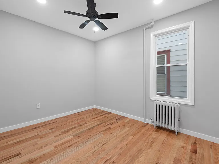 189 Clerk St #1 — Photo 13