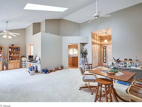 3rd image of 420 Shannon Dr