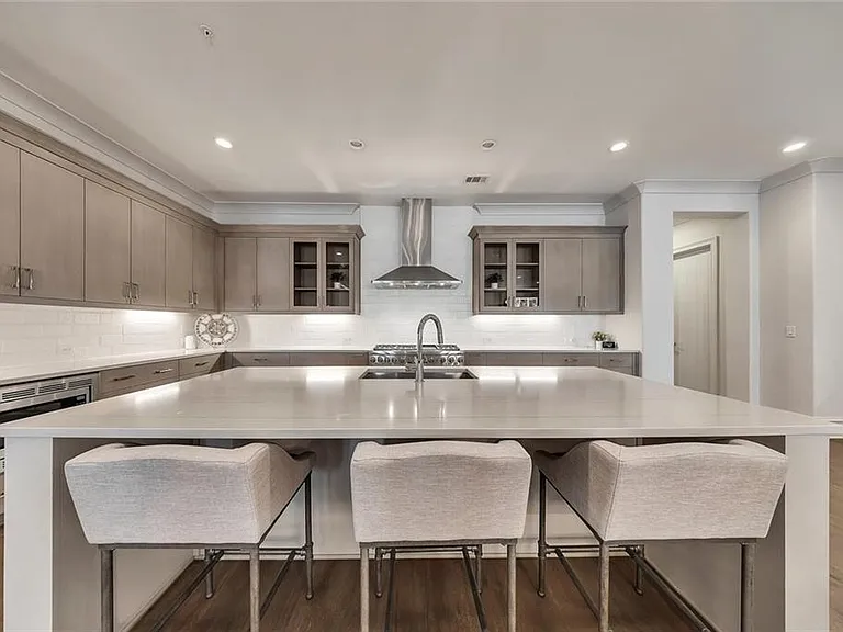 108 Grand Cres — Photo 15