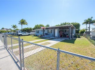 1560 NE 11th St, Homestead, FL 33033