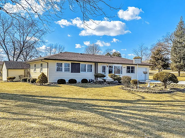 2N370 Pleasant Ave photo 1