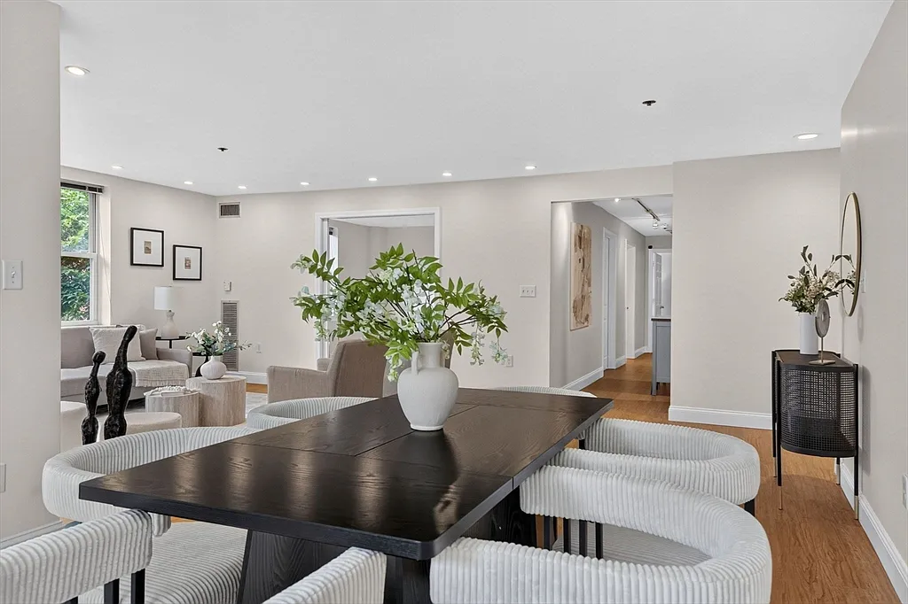 3 bed, 2.0 bath, 1675 sqft, $6,300 — Photo 4