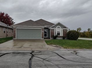 510 Neptune Dr, Raymore, MO 64083