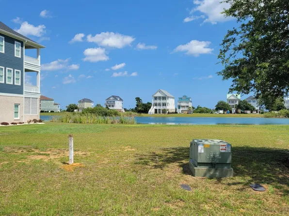 608 Cannonsgate Drive, Newport, NC 28570