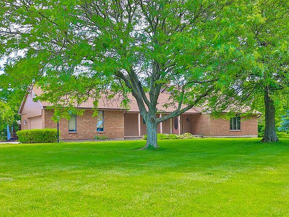 2nd image of 3345 Shady Ln