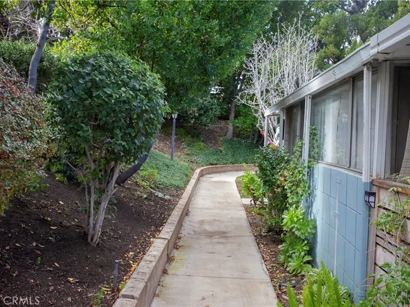26713 Oak Crossing Rd Unit B, Santa Clarita, CA 91321