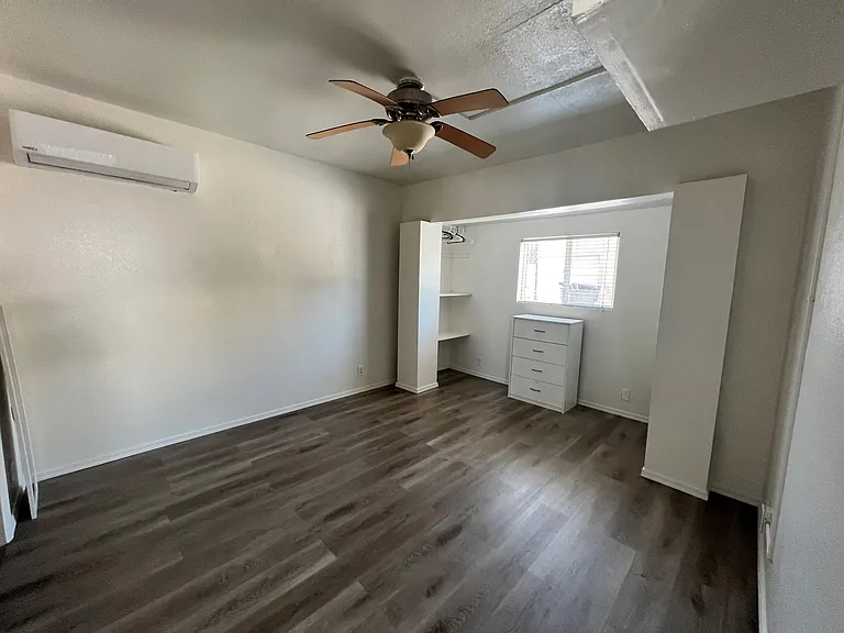 1632 E Linden St #1/2 — Photo 8