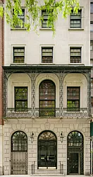 106 East 71st Street in Lenox Hill