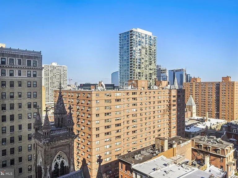 2018 Walnut St #32-16J — Photo 16