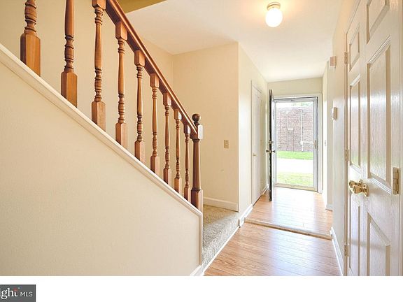 2nd image of 1503 E Latimer Pl