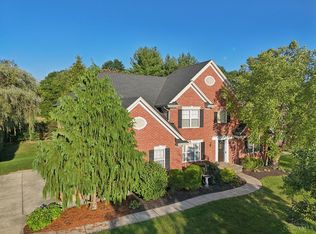 5586 Eden Ridge Dr, Cincinnati, OH 45247