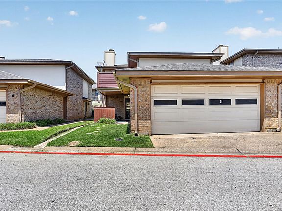 2nd image of 4 Cedar Ln