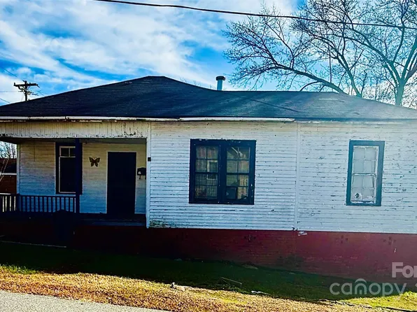 45 Gladden St, Marion, NC 28752