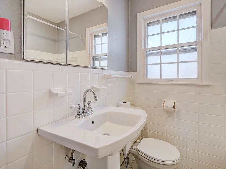 3135 NW Grand Blvd — Photo 25