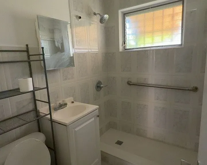 1361 NW 6th St #3 — Photo 5