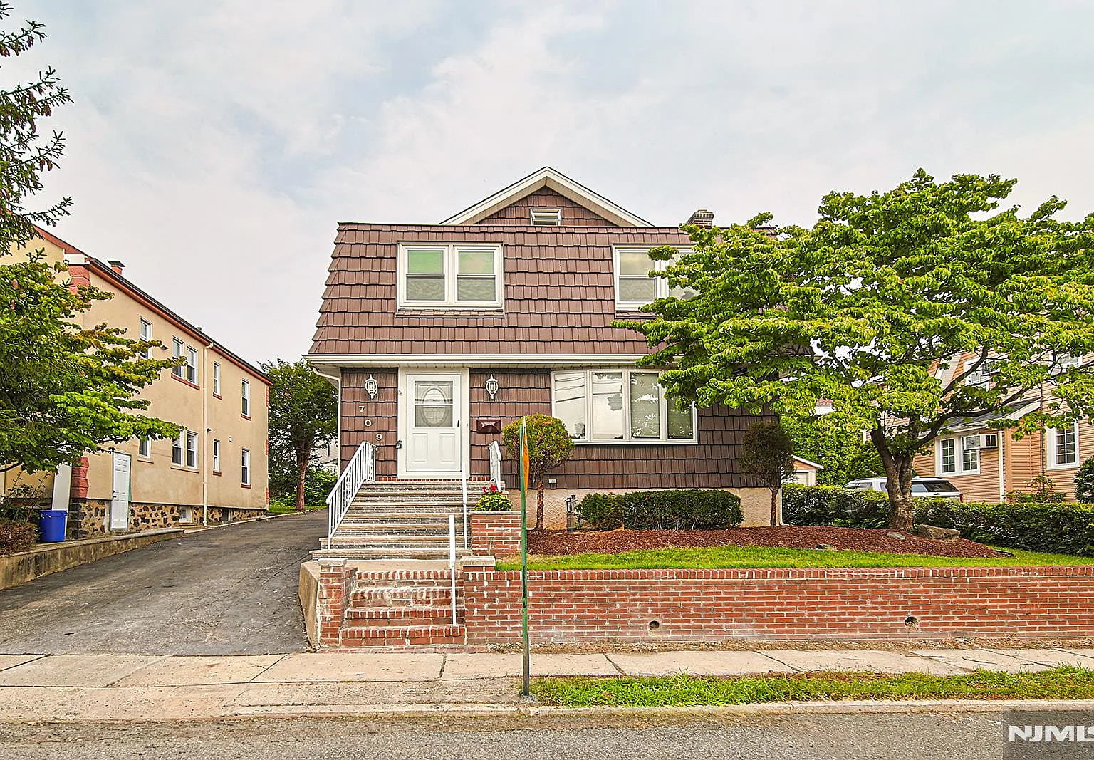 3 bed, 2297 sqft, $3,800 — Photo 1