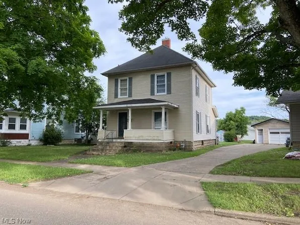437 E State St, Newcomerstown, OH 43832