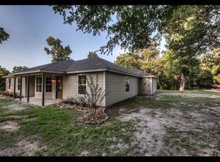 11133 W Lake Dr, Willis, TX 77378