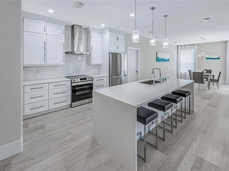 8260 Laurel Lakes Blvd — Photo 13