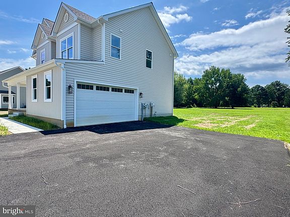 5th image of 119 N Lake Dr