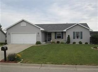 3763 Labrador Dr, Janesville, WI 53546