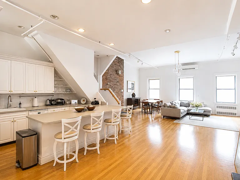 4 Bond St #PENTHOUSE — Photo 7