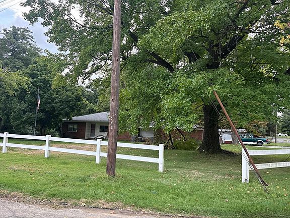 2nd image of 9800 Richfield Rd