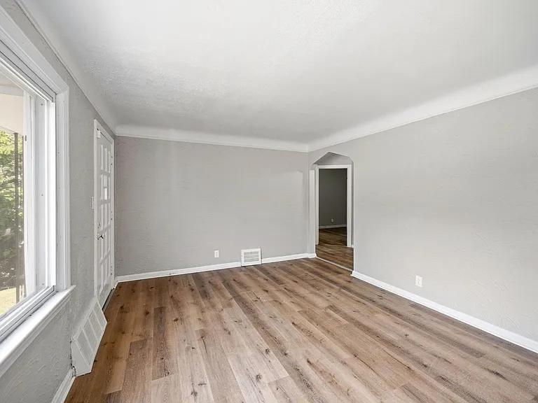20803 Kenyon Dr — Photo 5
