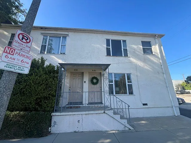 2651 La Cienega Ave. — Photo 3
