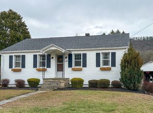 32 Main Mifflin Rd, Bloomsburg, PA 17815