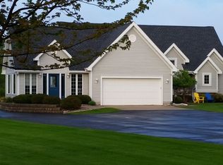 3220 Peroutka Ln, Two Rivers, WI 54241