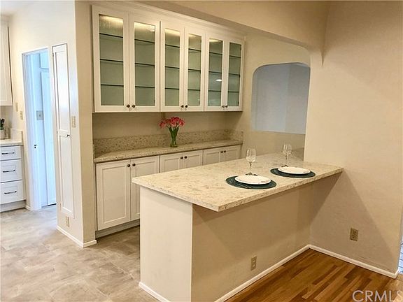 5th image of 430 Baughman Ave