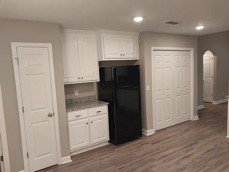 454 Oak St #B — Photo 4