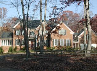 9840 Hampton Rd, Fairfax Station, VA 22039