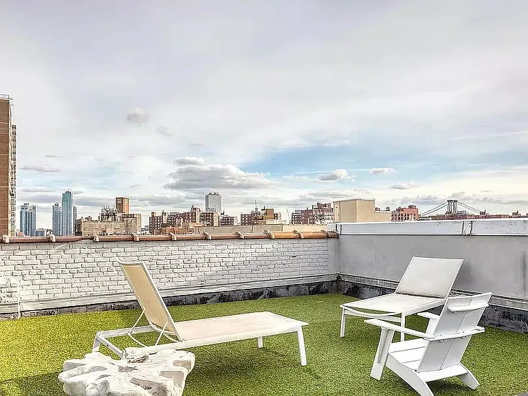 371 E 10th St #1B — Photo 12