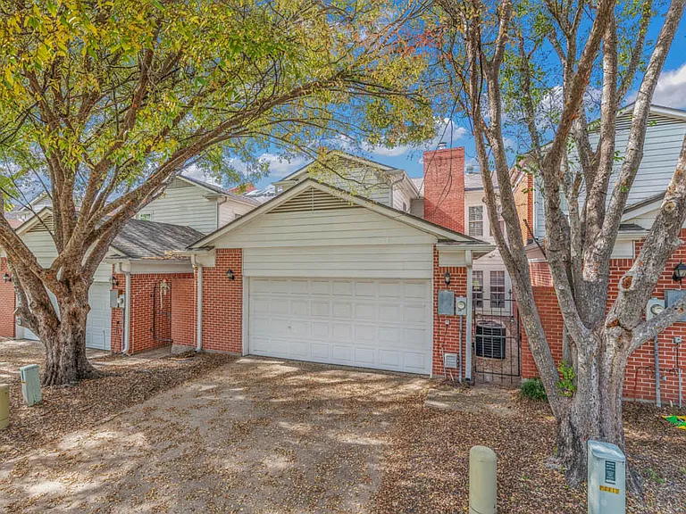 4400 Carter Creek Pkwy #306 — Photo 18