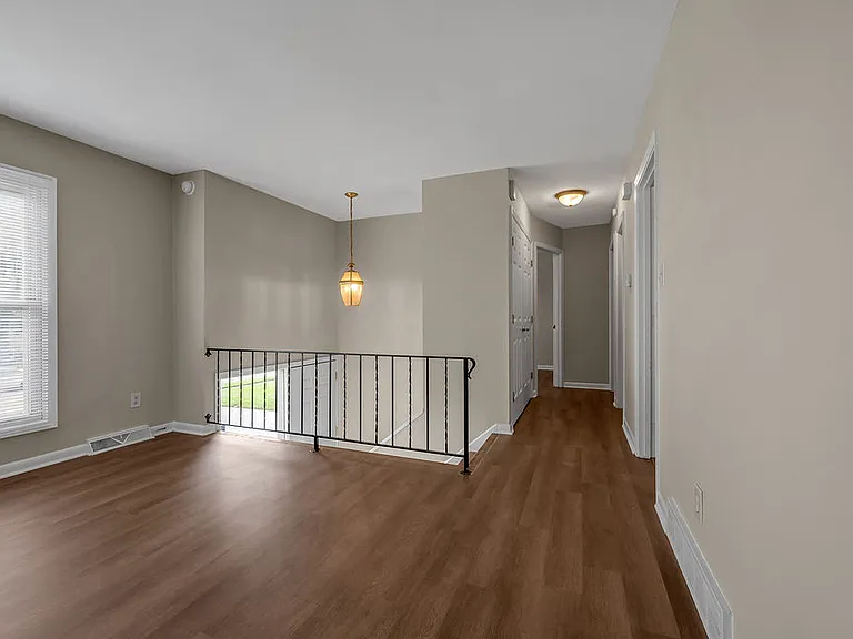 833 Malabu Dr — Photo 13