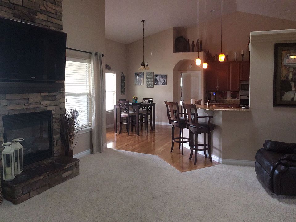 1st image of 3712 N Cleveland Ct