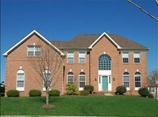 1153 Monroe Dr, Stewartsville, NJ 08886