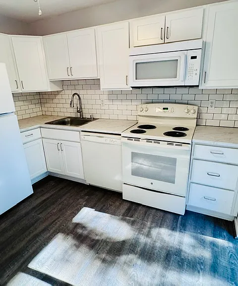 17 Juliet Ln #103 — Photo 4
