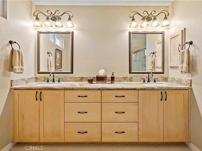 17 Toledo Dr — Photo 17