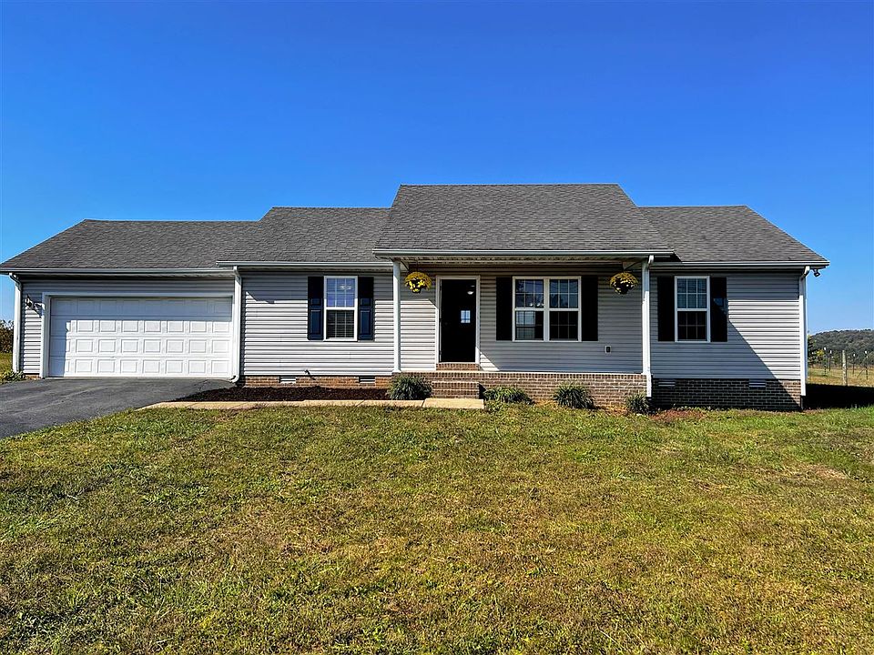 1st image of 131 Tyler Dr