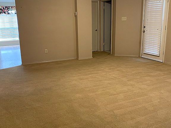 5th image of 4141 Scotland Dr