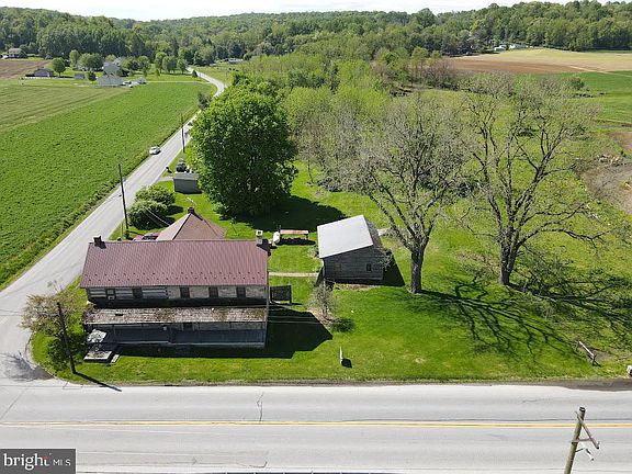 2nd image of 736 Strasburg Rd