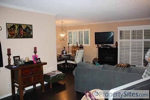 2nd image of 2929 Waverly Dr APT 107