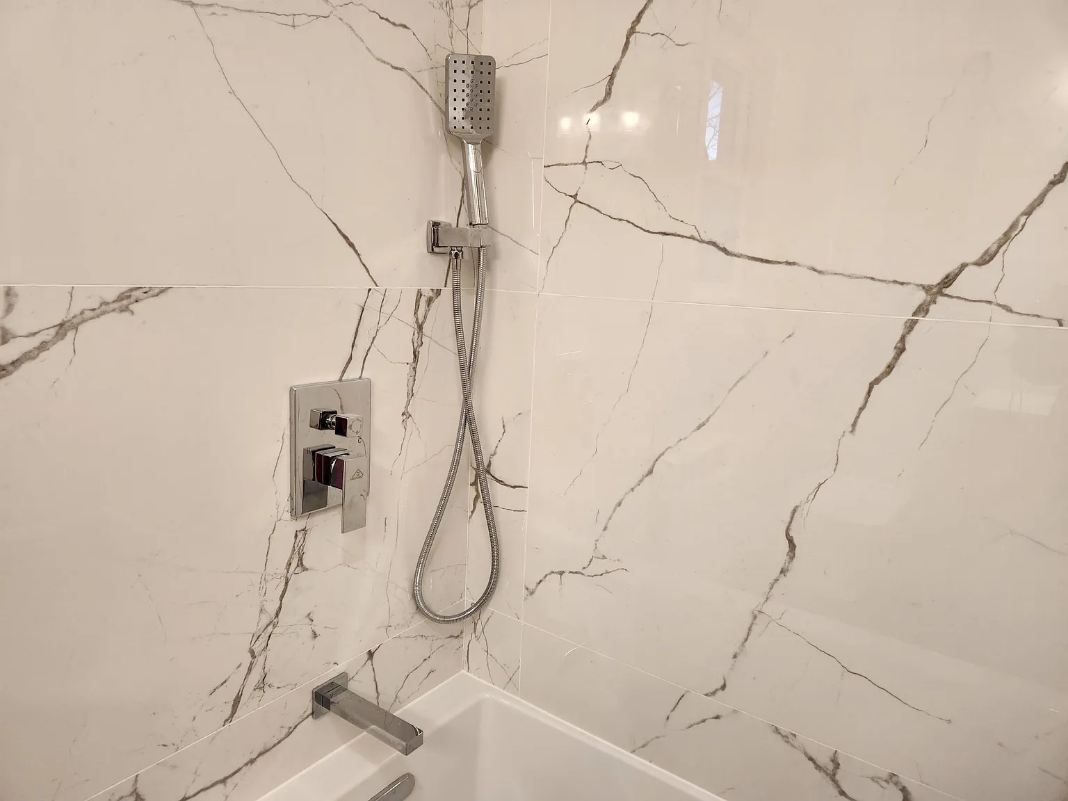 2 bed, $2,600 — Photo 4