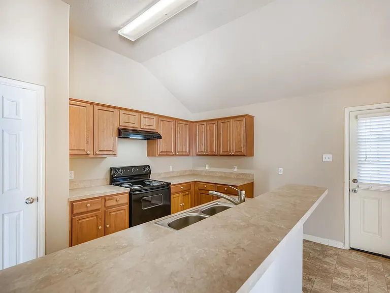 1642 S Diamondhead Blvd — Photo 4