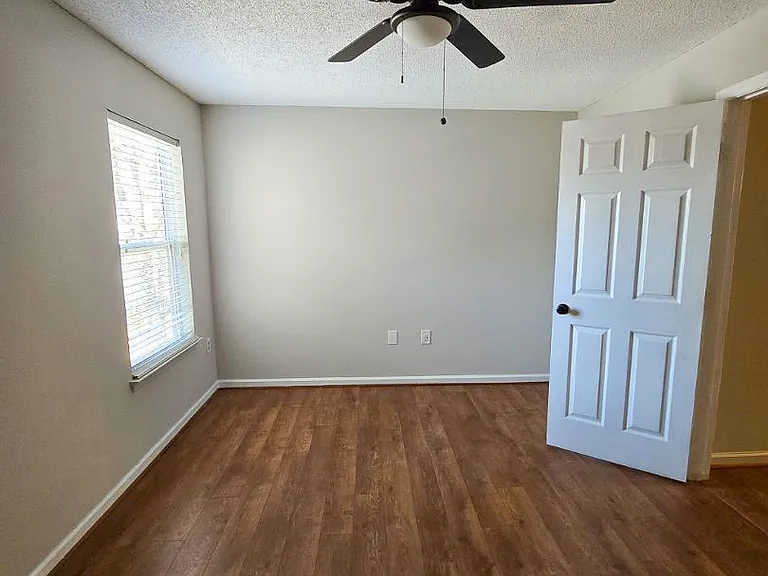 1300 Hillbrow Ln #203 — Photo 19
